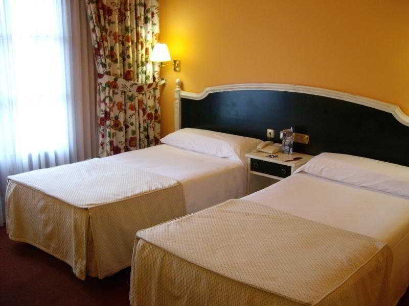 Tryp Bilbao Sondika Hotel 객실 사진